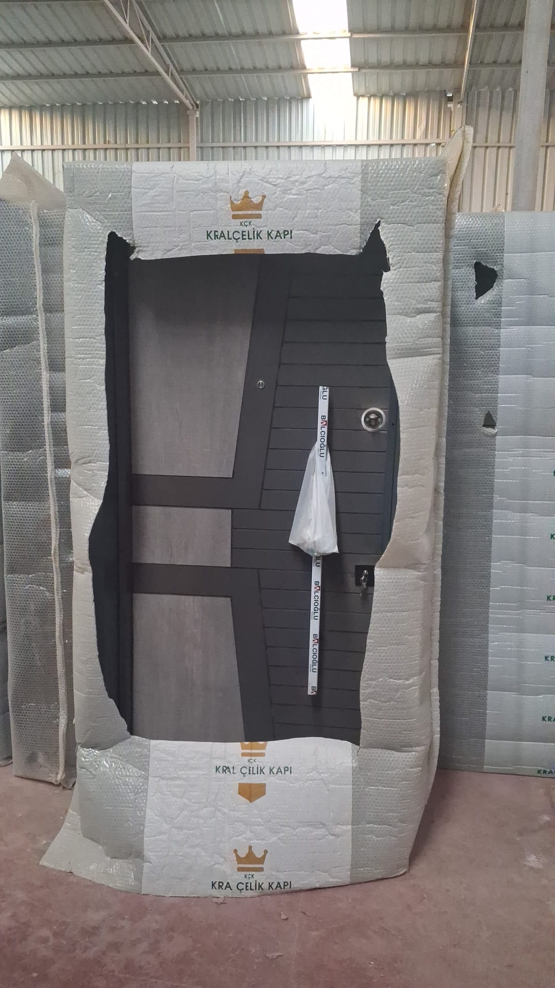 Burhaniye Şahdoor Çelik Kapı